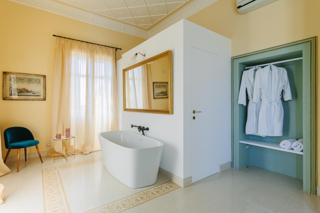 Superior King Suite
